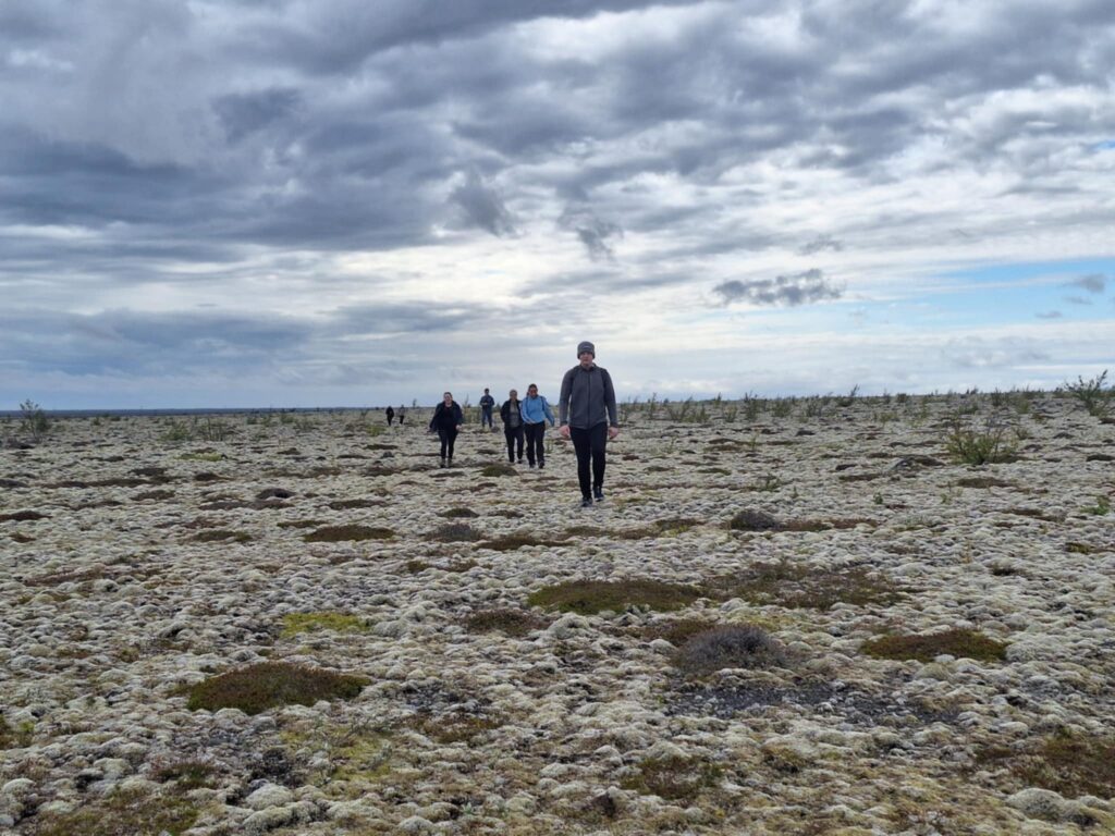 Hópur 1 kemur til baka úr sínum leiðangri.